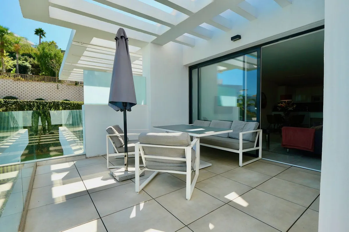 c67172c1-1572-4bb8-a2bc-50139889144f