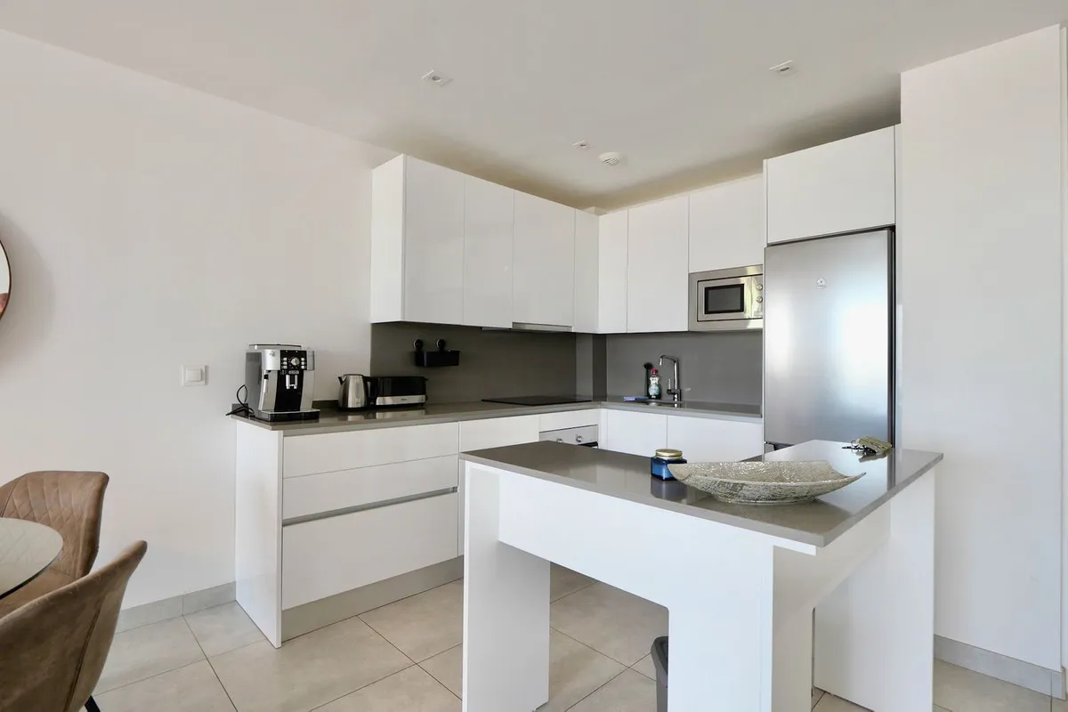 d5d4fd6d-6356-448e-a454-26defcd1459e