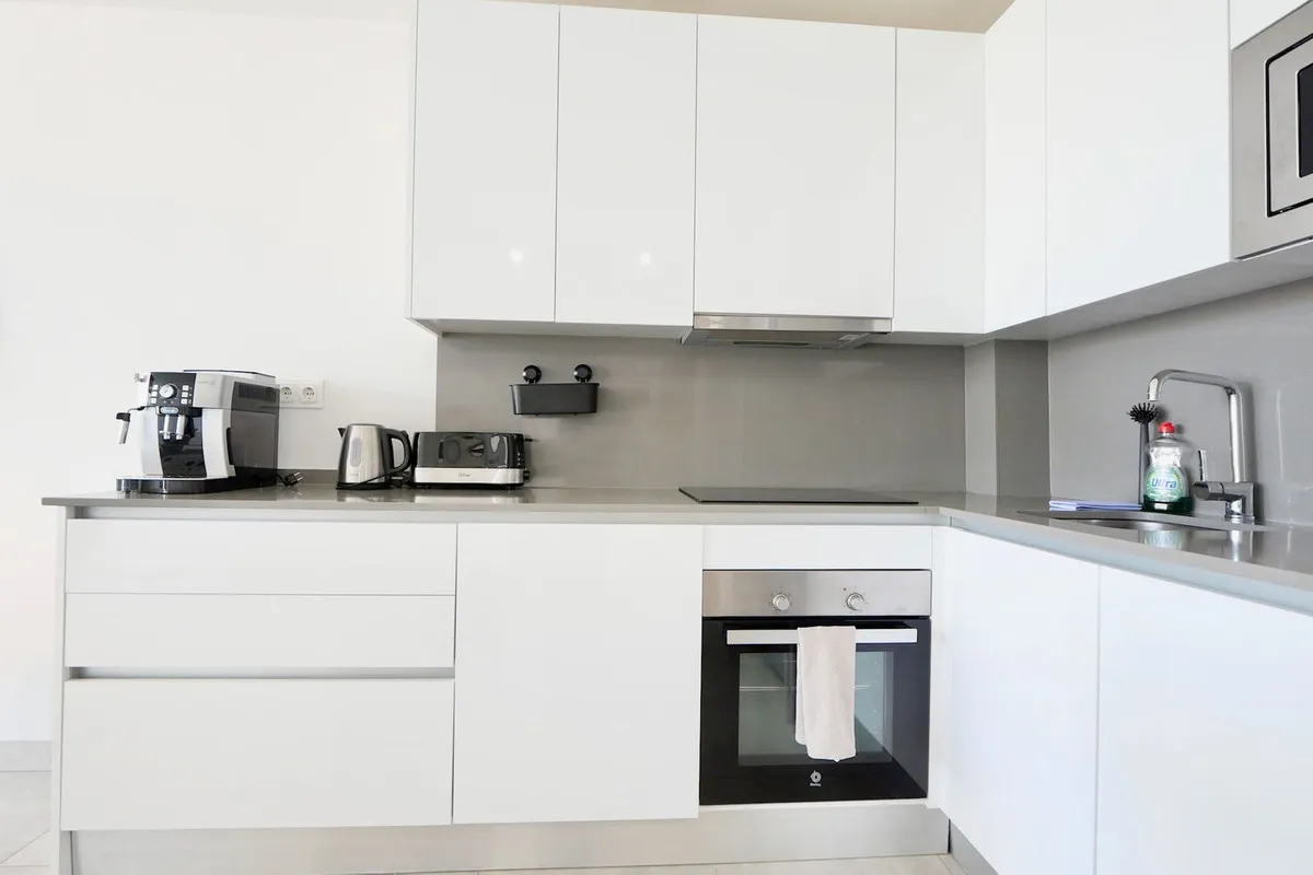 f4466f77-9508-48af-b028-a804276cd380