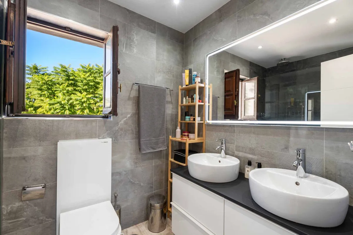 88c1547e-a36c-4071-943b-3ec570961d7e