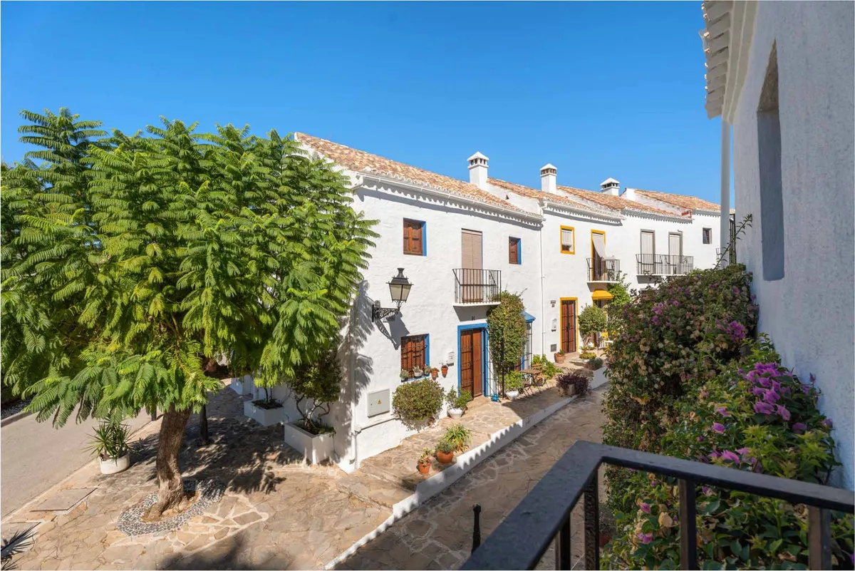 8e5e8655-dc3d-4137-92bb-c368c3204244