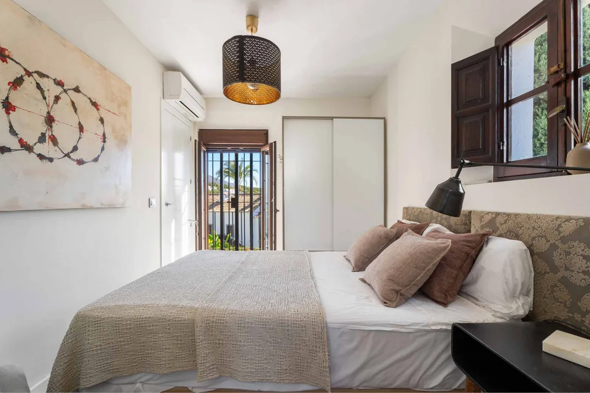 a4e1fafe-96d5-4044-91d8-30899f625327