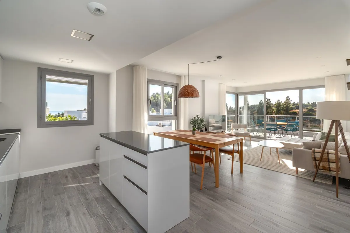 36323743-143c-4406-99a8-af0aa3f07022