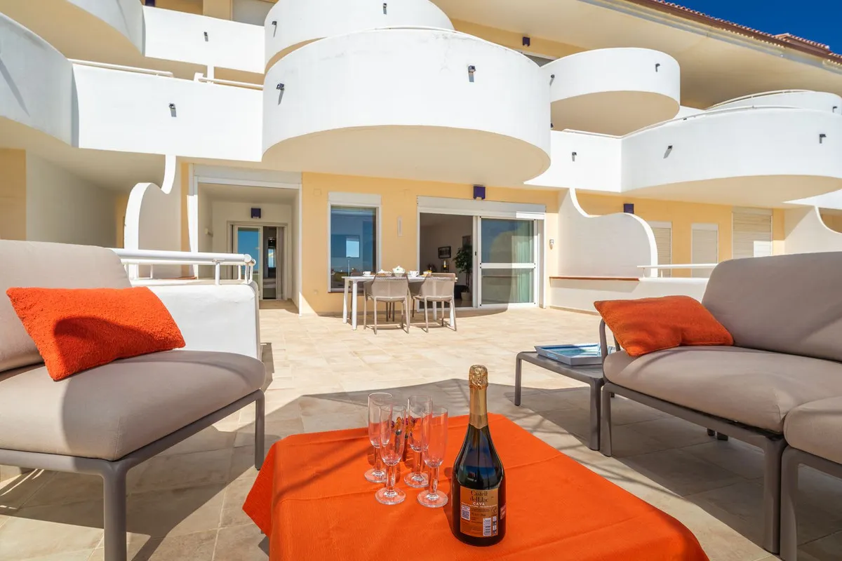 5adccbc6-f316-4469-9ff0-f0307285d812