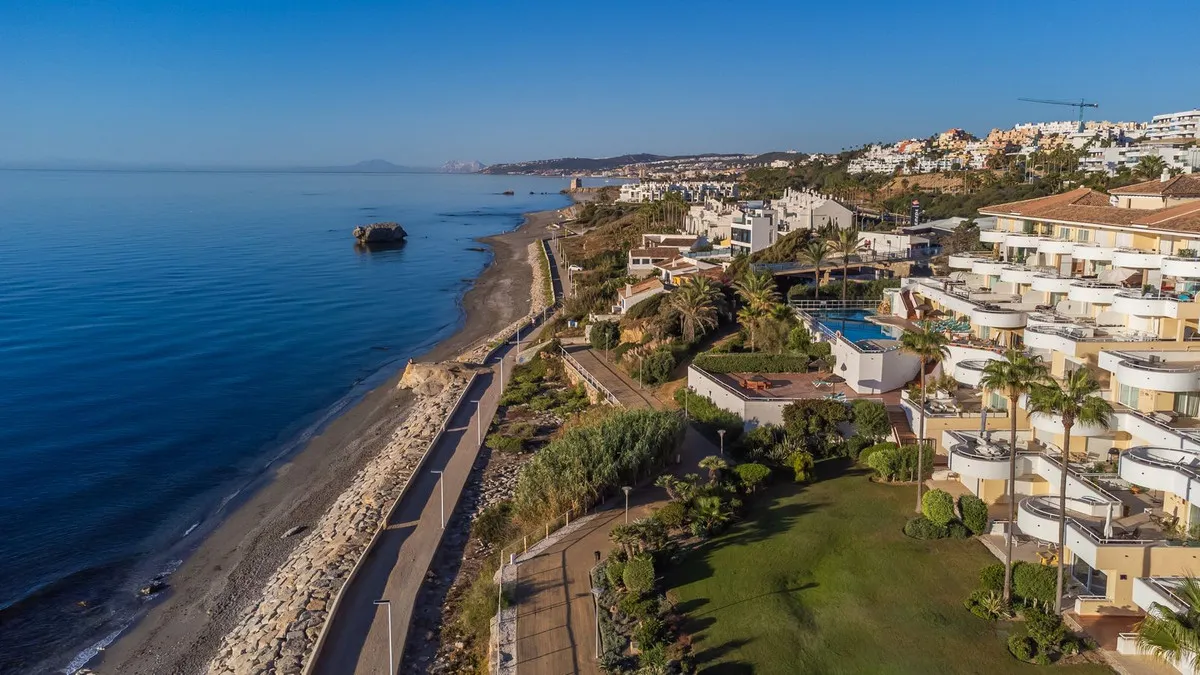 6efc8d0f-e7ac-4663-99e3-f128b4048f40