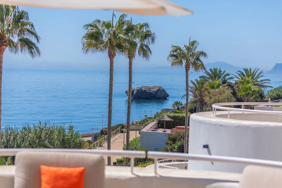 9f8197e9-12bf-42c1-9fde-ad5206fb6343