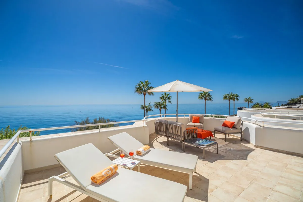 c8618206-458c-49d3-962b-dcfea068588e