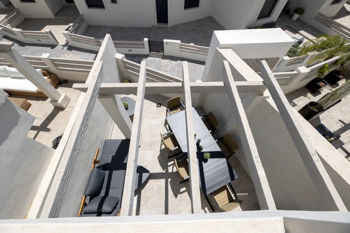 19947ed4-52a2-4796-bfbc-8c21f80fc237