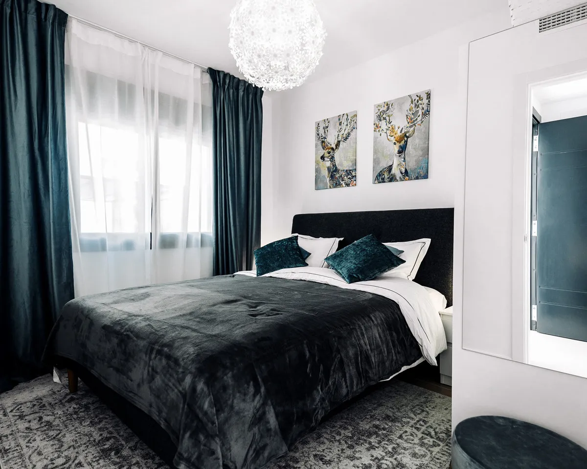 1f834153-d77f-4f2e-94ae-a5bcb9c07c8a