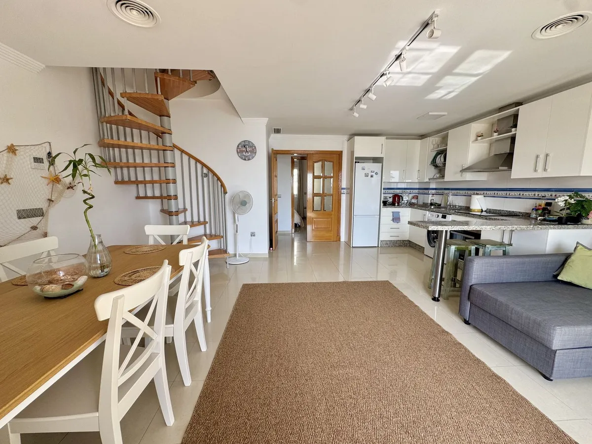 4e8342e1-84f2-4855-8af2-a62a5903203c