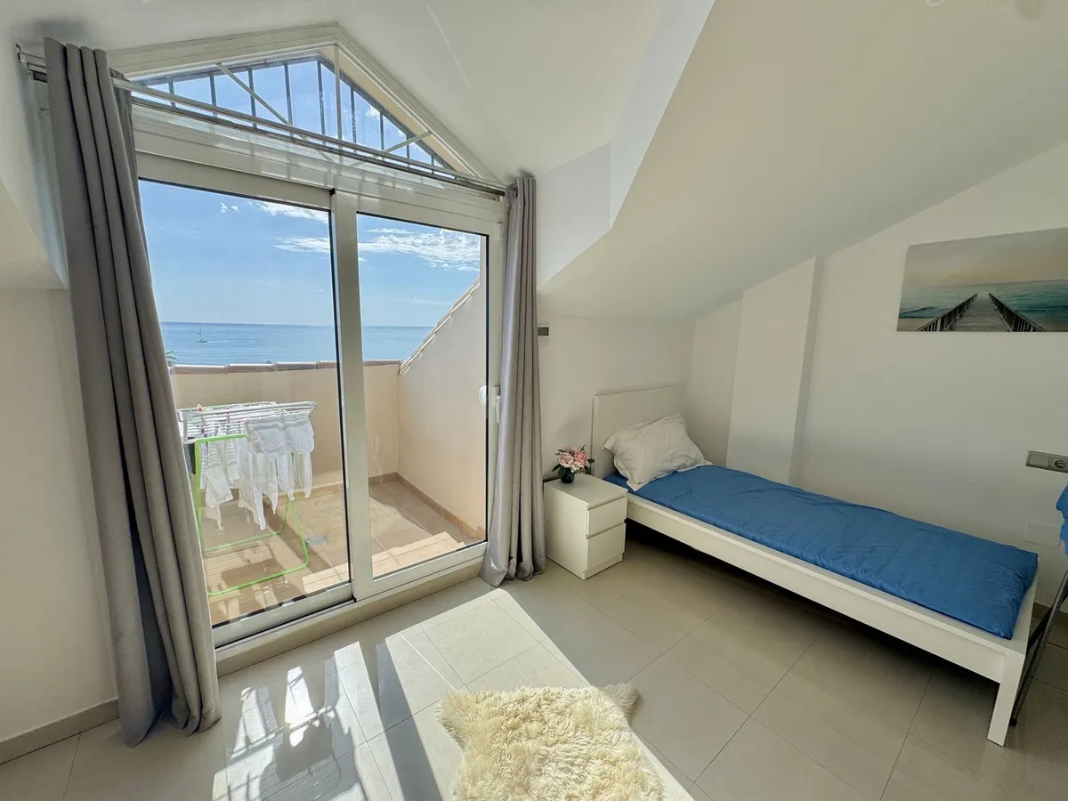 c4b77486-bb37-409f-a0bc-658dcd7214c5