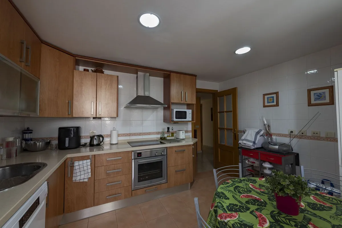 1f7e200e-9c8f-424f-997d-7691fdb27003