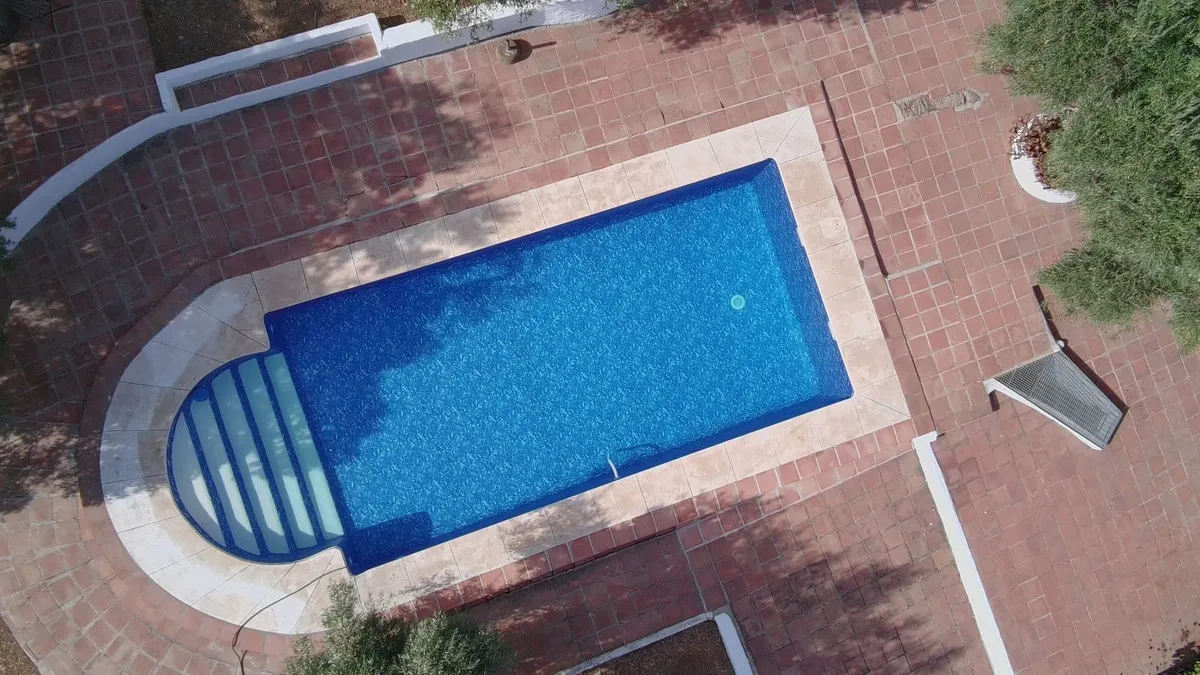 0e3b34ff-82e9-4e22-8ad7-01c4689bc0c7