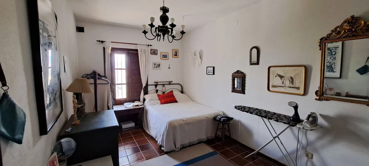 141eb95f-a969-470c-ba38-740cfe9e198b