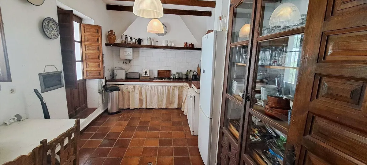 84332808-c012-453b-9360-9f2e65120875