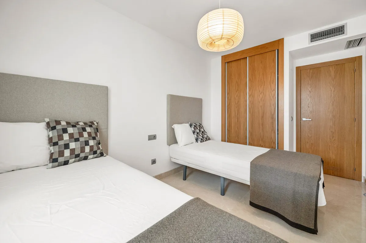 41667497-5dc5-4734-8b07-76542ee38034