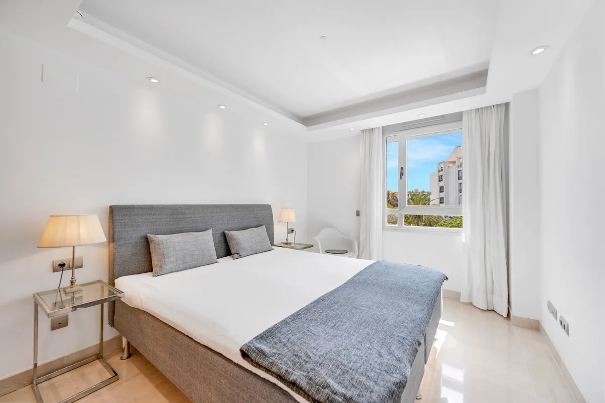 469bbfec-2d78-403b-a081-9f72d18efdfa