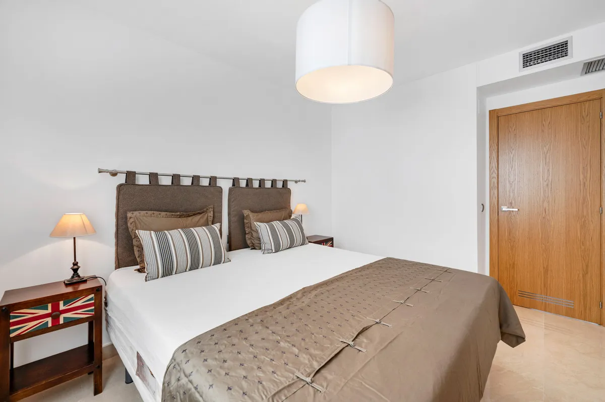 b145d17e-2b9f-4b1e-a59f-49adf0d51573