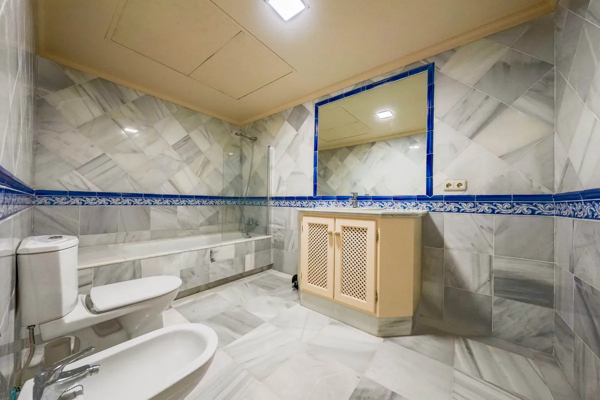 1aefa318-65da-4120-b70c-7b0e820fc573