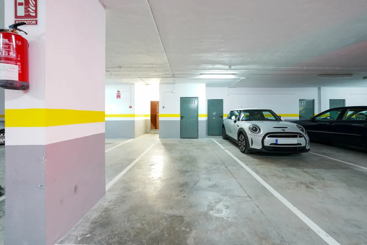 ba392d98-b803-44aa-b08a-275ea019b1fd