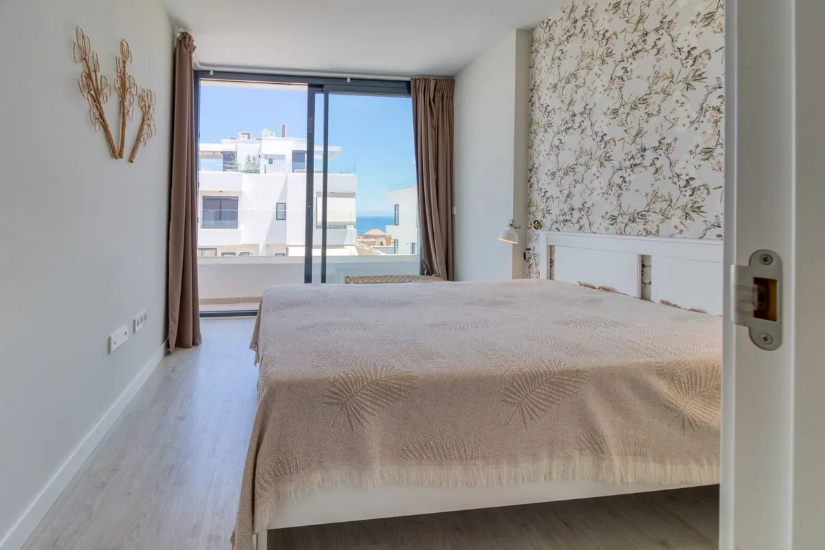 16906404-eed3-4619-86d1-14de4ec600a6