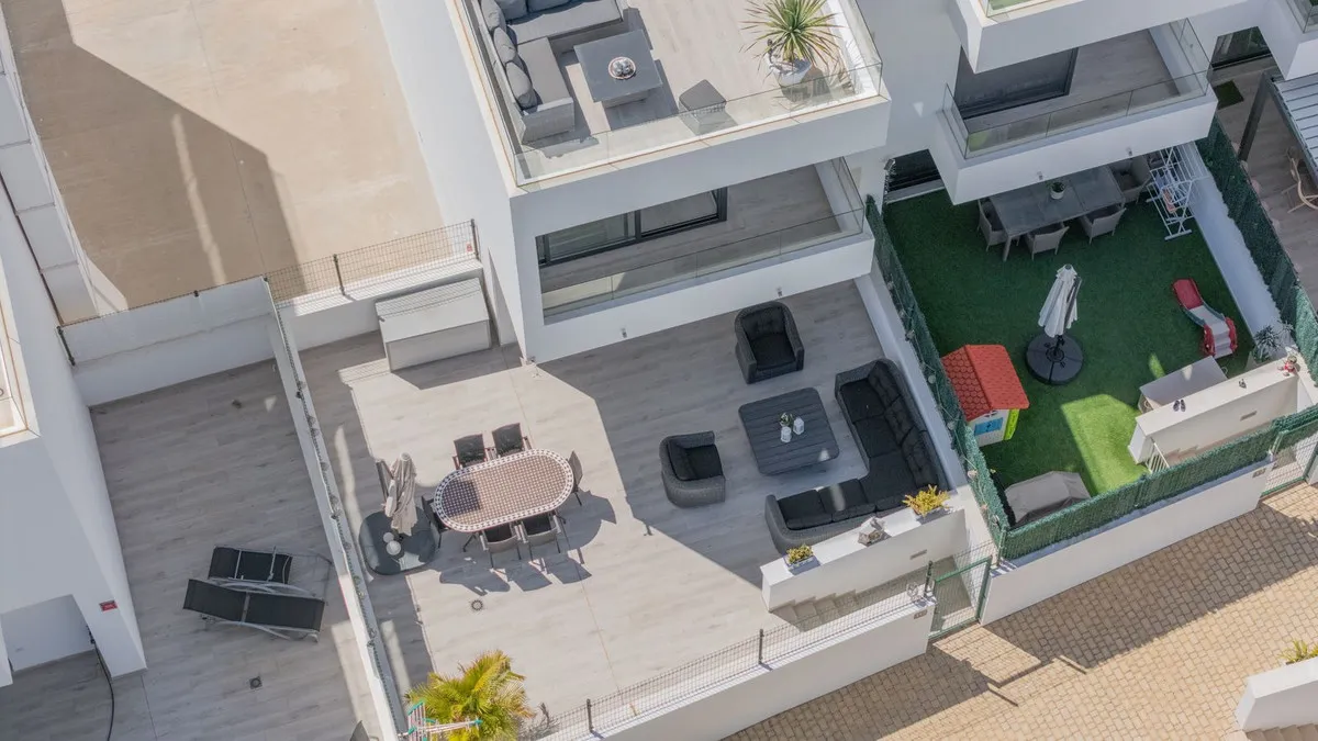 1efc37c3-e4e8-4e95-b5cc-c318aea00a64