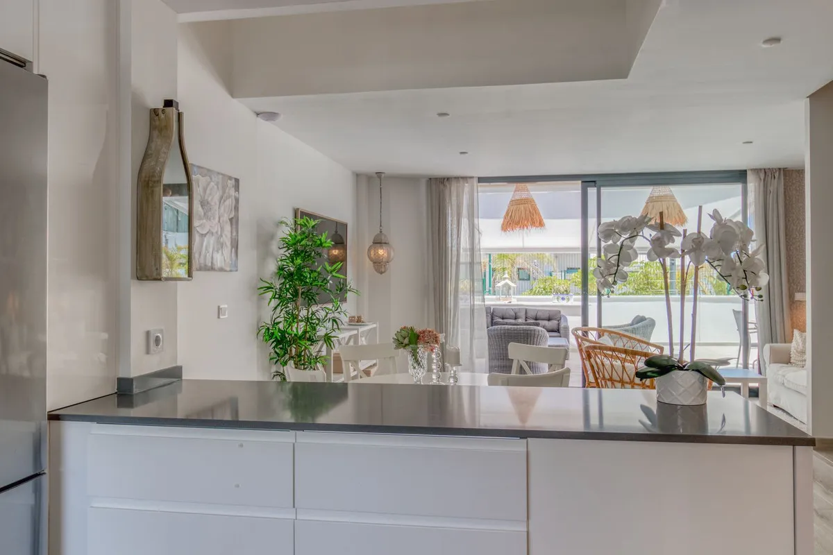 43b6172e-0426-4c91-9bc9-16a177992af8