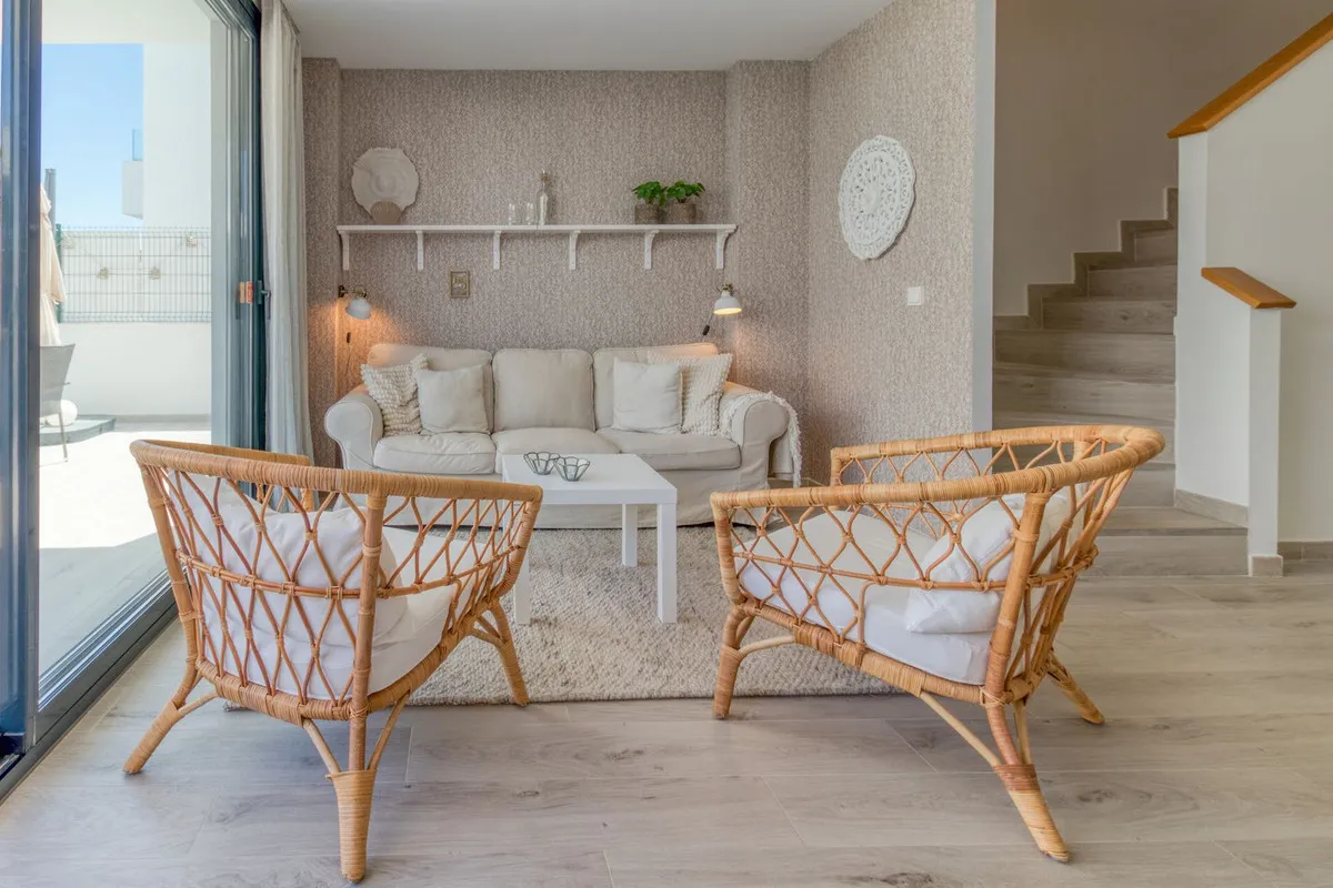 4bda5c9d-35ea-45d2-a755-cffc246805e5