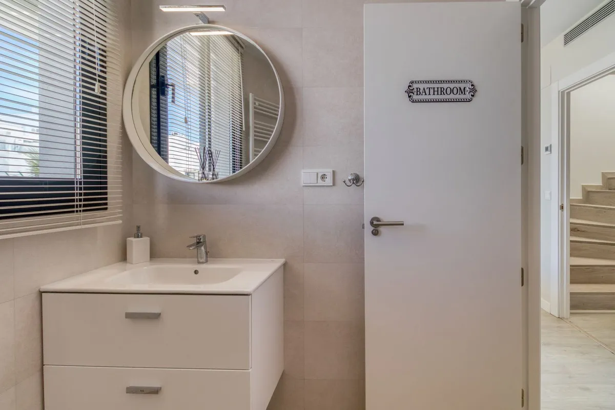 4e432ca9-169e-4eb1-bab0-6ea41d314aad