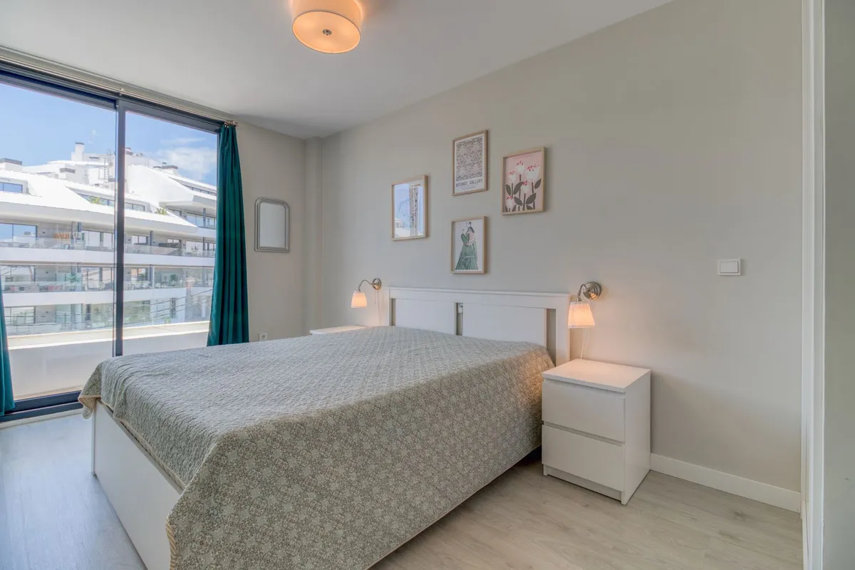 9065caaf-c0dd-45c4-b700-94073f747d3a