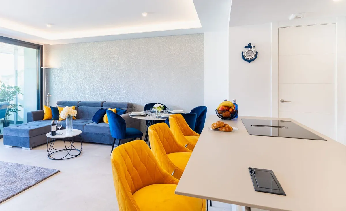 c41e8b24-6aba-40b4-9d9c-009fc90e7310