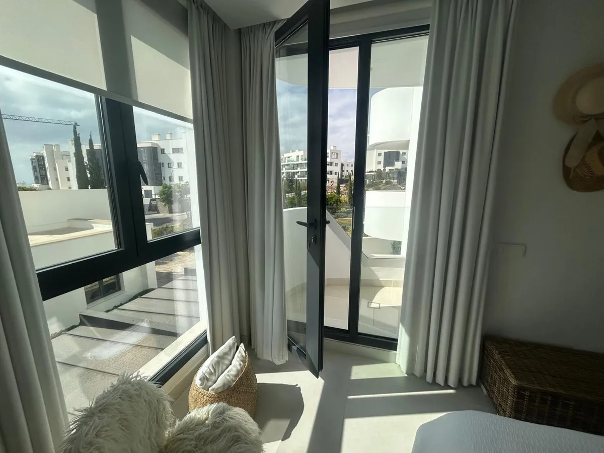 ce2c1a63-fa90-4864-ab0d-c765ae3dda09