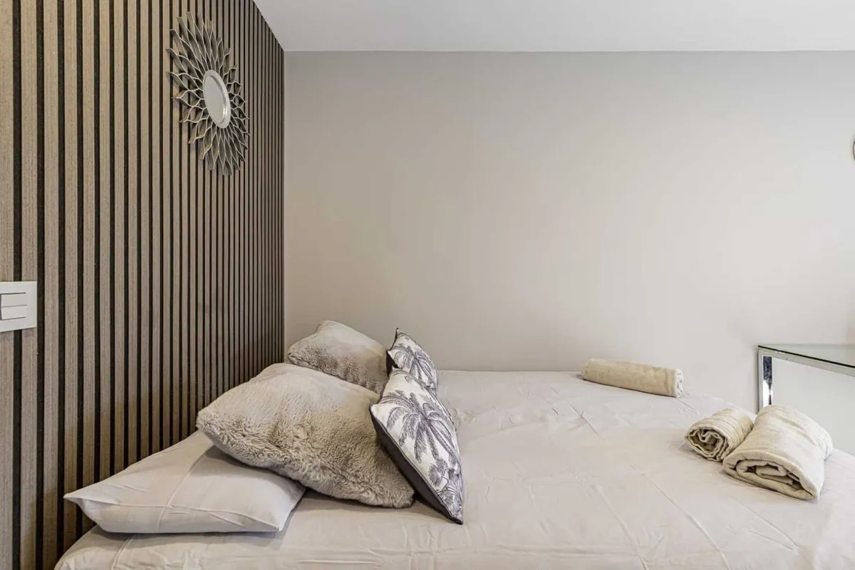 5fdc200f-18c8-4d7e-a6d5-1059d8a9f391