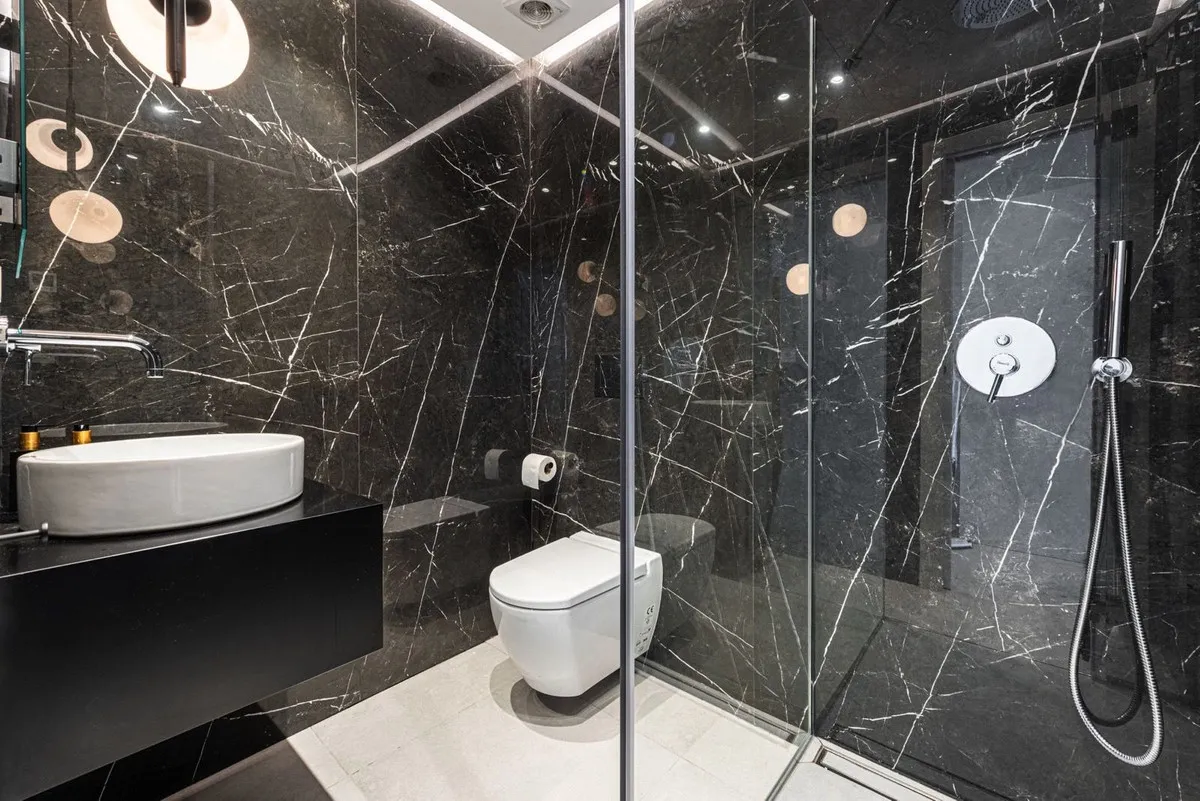 195f96ca-e4a0-41c5-a881-76d00231f9db