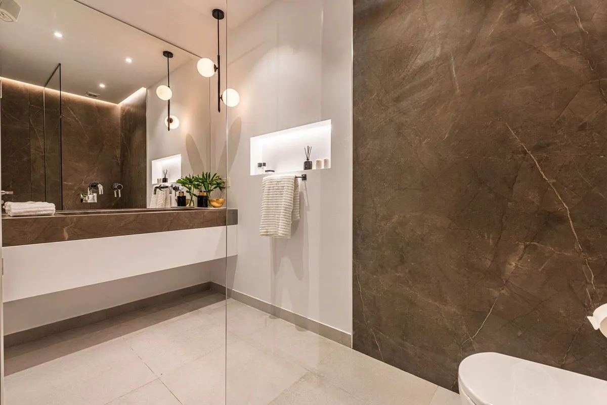 f2372866-5acf-4fd9-ba4d-d8b5e57fd4ab