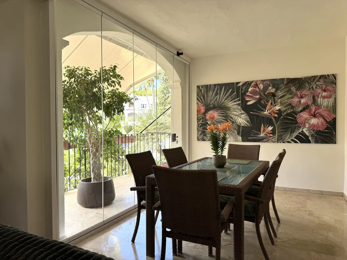 6f894e30-47a6-473b-8d66-1fa5bb10f384