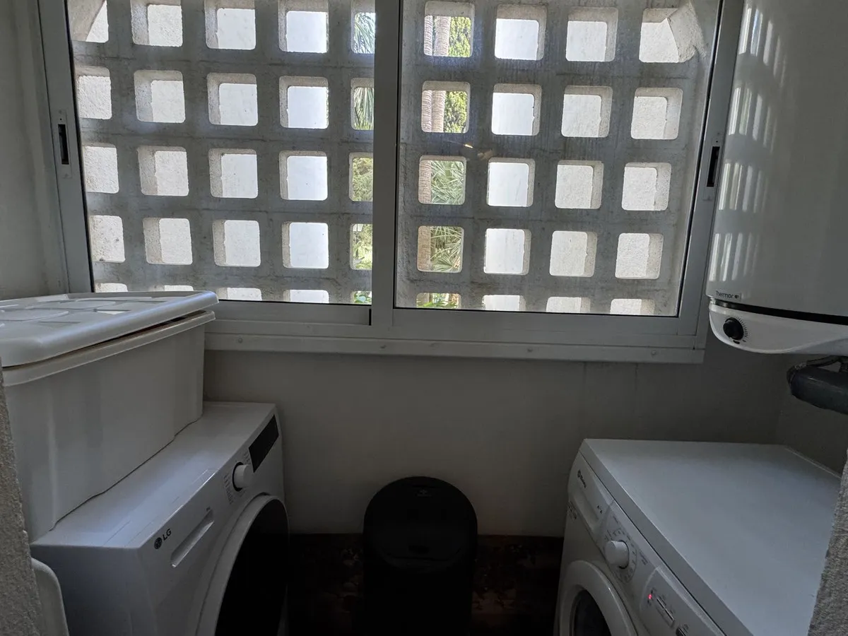 f7cb6c70-1891-4ff6-9ed2-cc69e74a2096