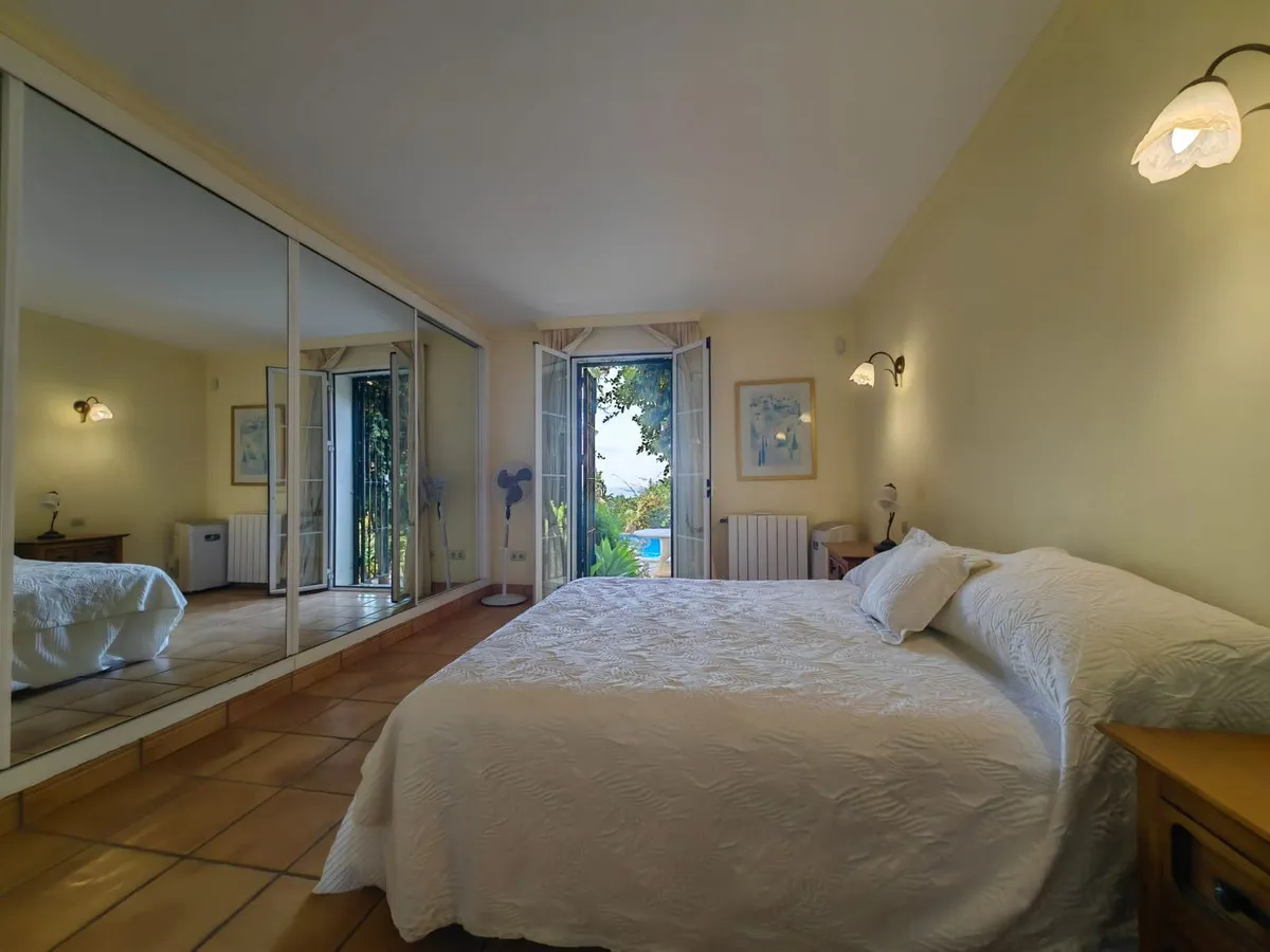 9815de83-c014-4560-a047-1e4d742b8fcb