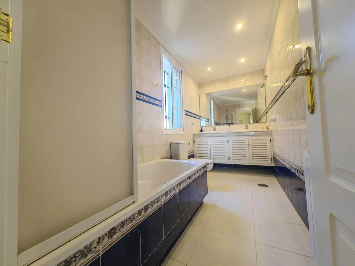 e5cff588-9a9e-48c4-a24a-6189d0f14ddd