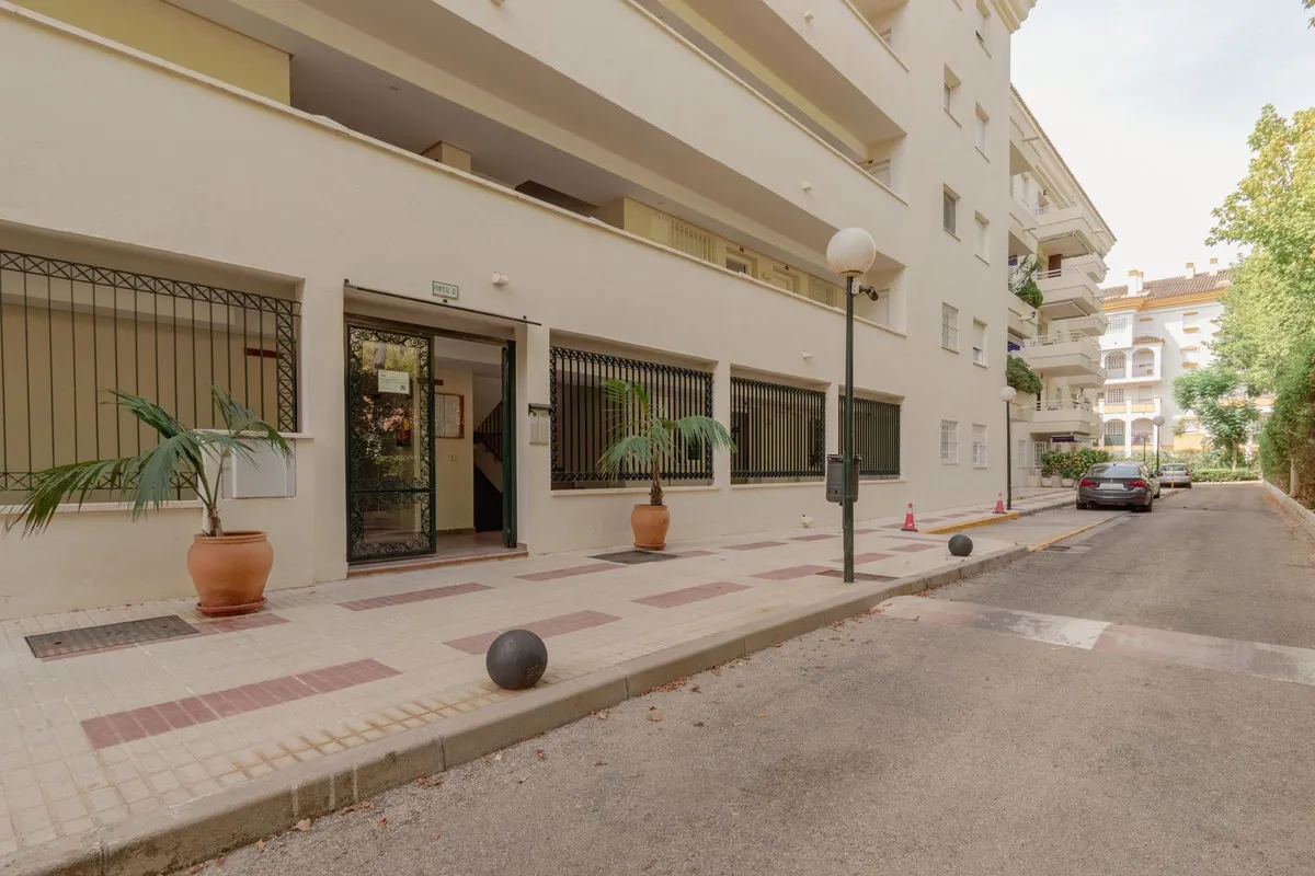 6d4c369f-1d3c-4afc-8578-e9dbe61ddde5