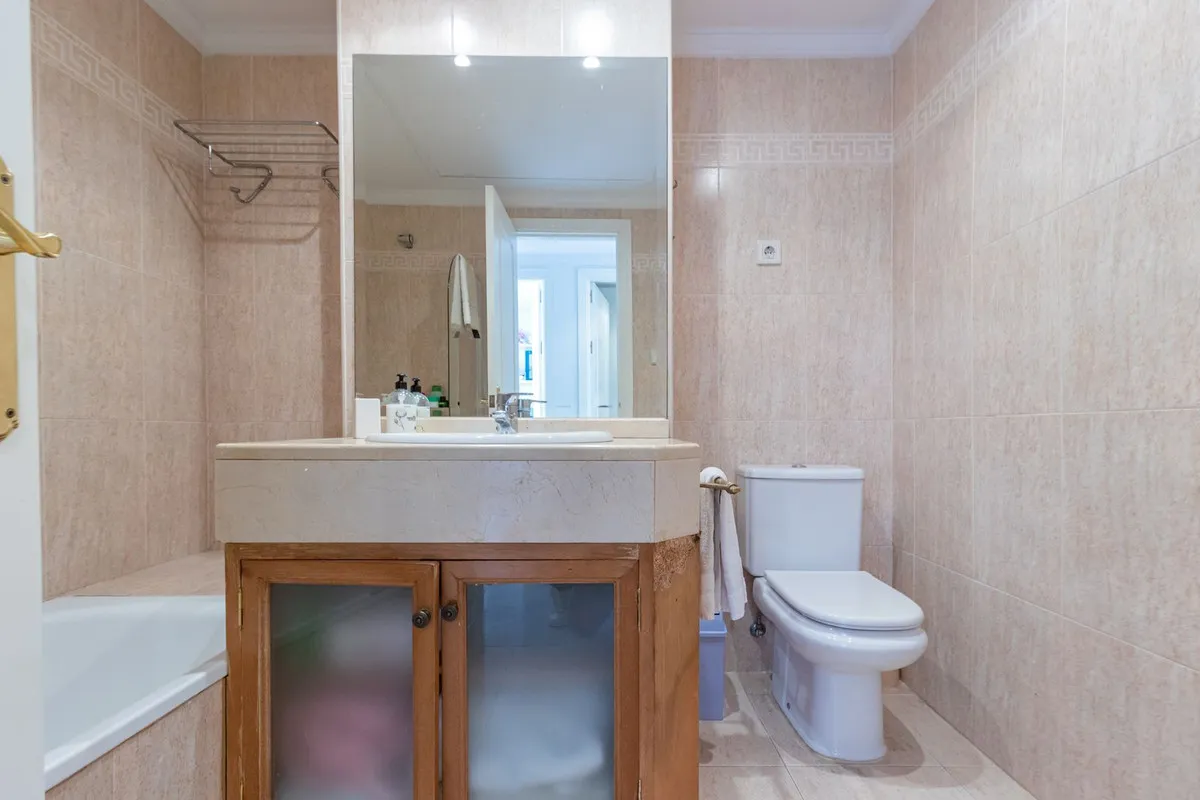 9bf6fb9e-27b3-4ad3-864a-cc0ba0c3c0bc