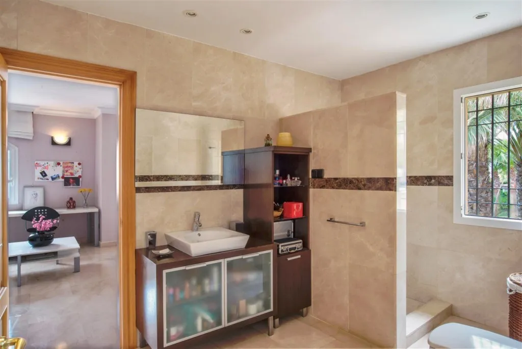 09e4e2cb-9aab-4b08-b29f-0ccf47272a4e