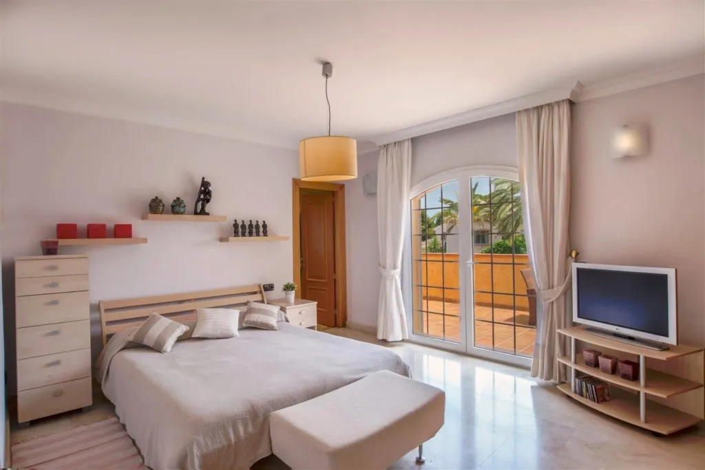 84449a43-dc4a-4395-9131-414129c73b6d