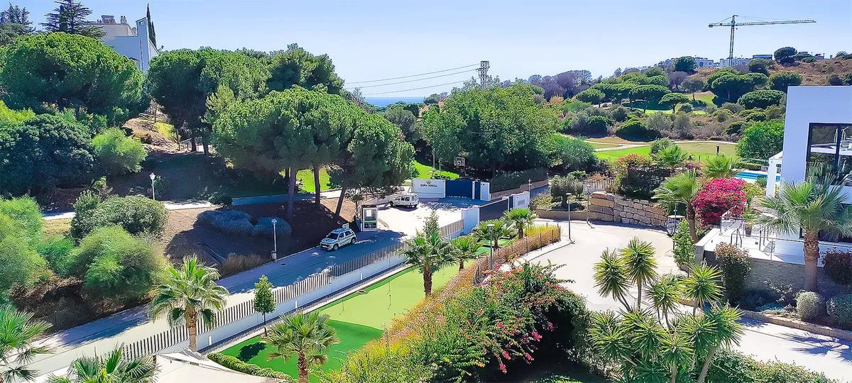 175eec98-37f2-4c1a-96af-f59372528985