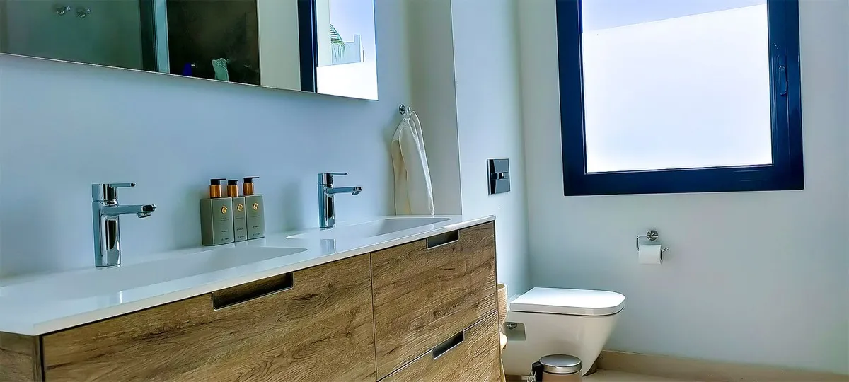 2c5d3405-4ed5-4788-b0db-03e9c6812d67