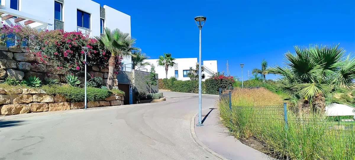 8d83c66d-0b2c-4ca8-b566-63421bde6fca