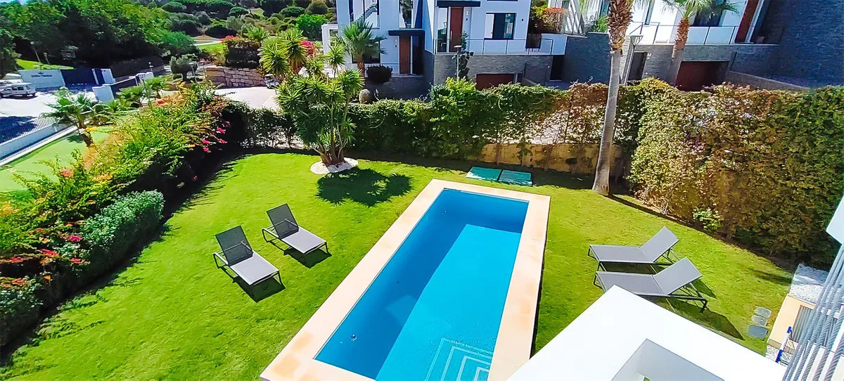 8fe31855-6802-421f-867b-7803989aa110