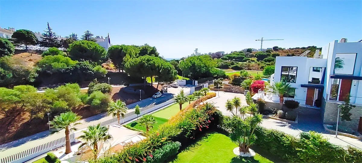 9079ceb9-af5d-44b4-ad45-045949f01709