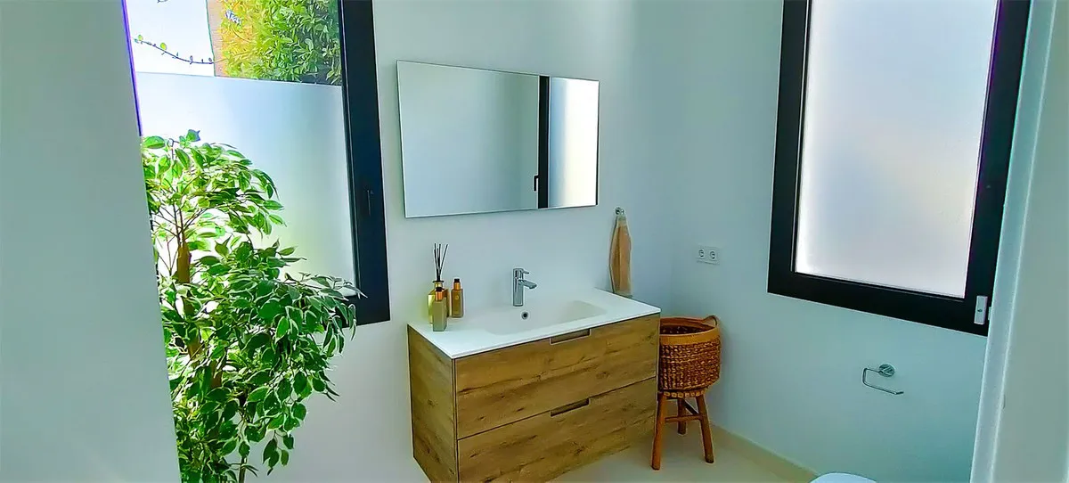 947b1902-d3cd-4f12-bda7-c084ef4754cf