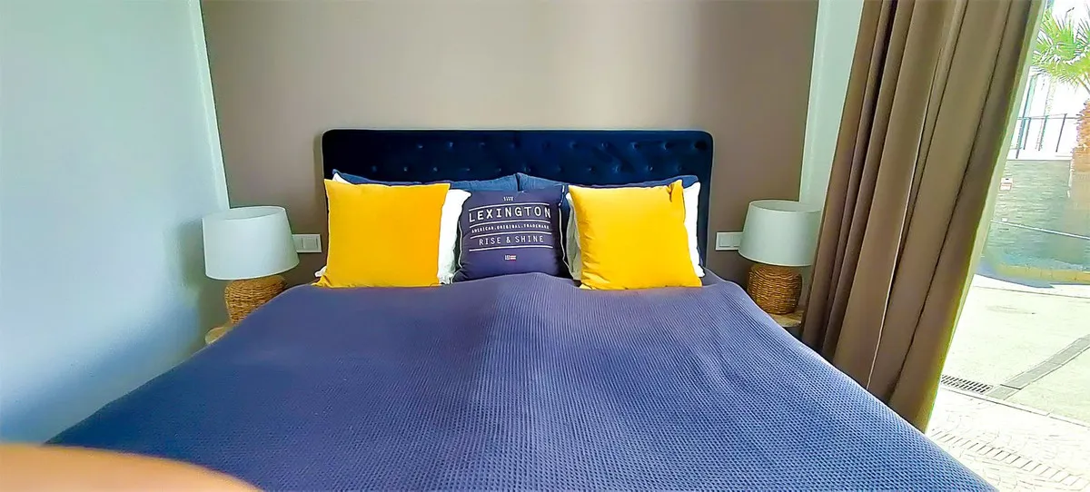 b499840a-7d93-49bf-8111-4a0d53273e15